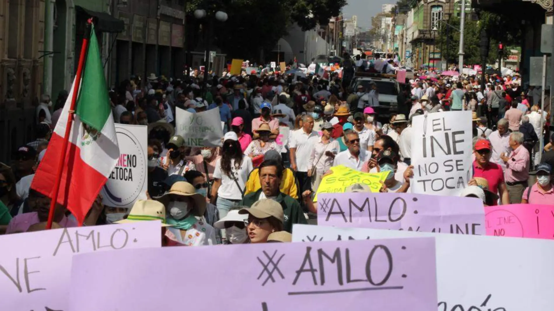 Manifestantes desconocen motivos por los que se defiende el INE